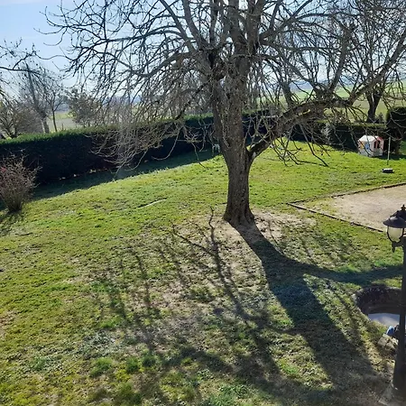 Gite A La Campagne Avec Jardin Et Piscine Brens  Extérieur photo